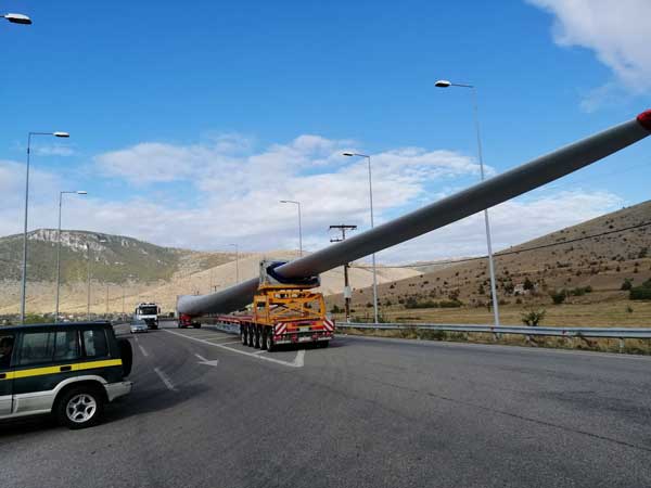 Οι ανεμογεννήτριες οδηγούνται στο Άσκιο – Μεγάλη επιχείρηση στην Εγνατία Οδό