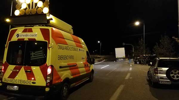 Ένας νεκρός και οκτώ τραυματίες σε τροχαίο με μετανάστες στην Εγνατία Οδό