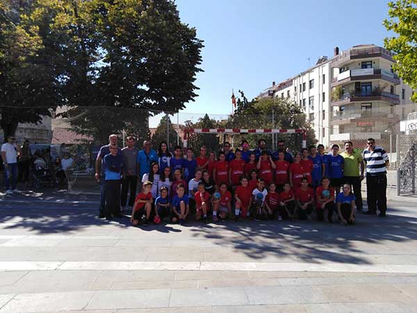Street handball στην κεντρική πλατεία της Κοζάνης!