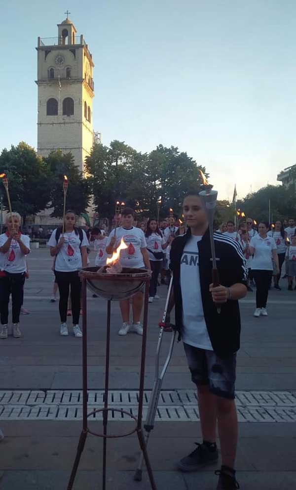 Ο Αλέξανδρος Μελισσινός άναψε το βωμό της 17ης λαμπαδηδρομίας στην Κοζάνη