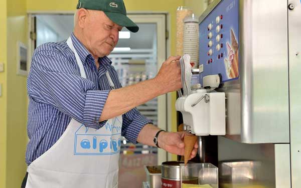Στέργιος Λάτσιος, ο άνθρωπος που σύστησε στη Δυτική Μακεδονία τον «πύραυλο» και το «κυπελλάκι»