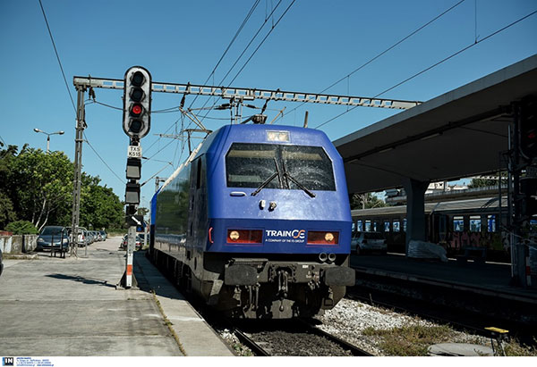 Τρένο από Φλώρινα σε Θεσσαλονίκη έπεσε σε βράχια -Κανένας τραυματισμός
