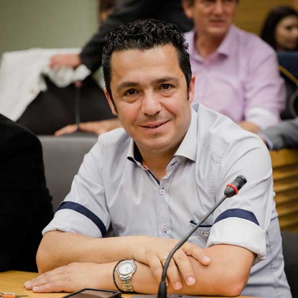 Ευχαριστήριο του Γιώργου Ευκολίδη για τη θέση του στη σχολική επιτροπή