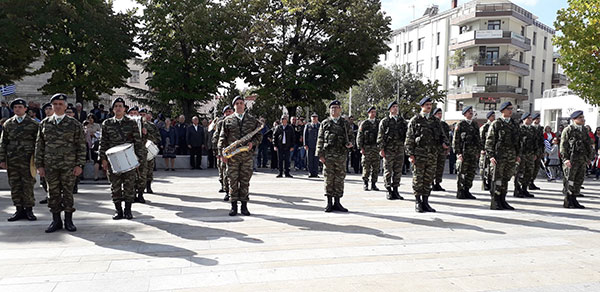 Ο Εθνικός Ύμνος από την στρατιωτική μπάντα – Δείτε το βίντεο