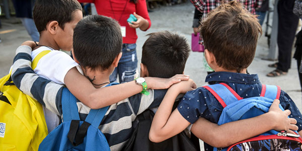 Υποχρεωτική η φοίτηση προσφυγόπουλων στα σχολεία – Το νέο σχέδιο νόμου