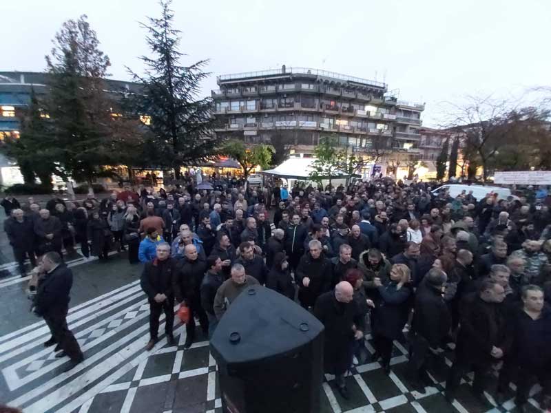 Ξεκίνησε το συλλαλητήριο για το κλείσιμο των μονάδων στην Πτολεμαΐδα