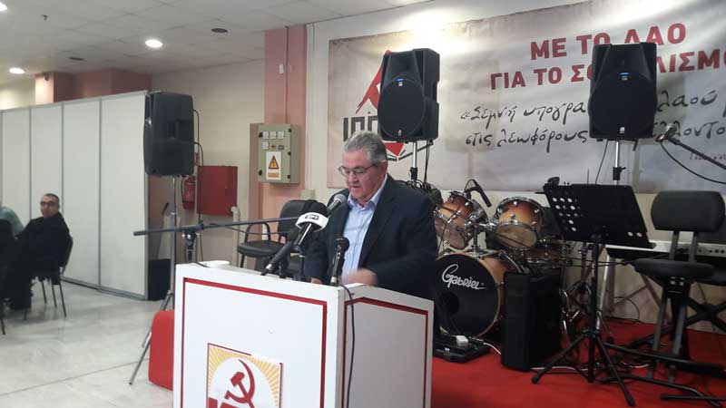 Σε εορταστικό κλίμα πραγματοποιήθηκε η συγκέντρωση των φίλων του ΚΚΕ παρουσία του Δημήτρη Κουτσούμπα στα Κοίλα Κοζάνης