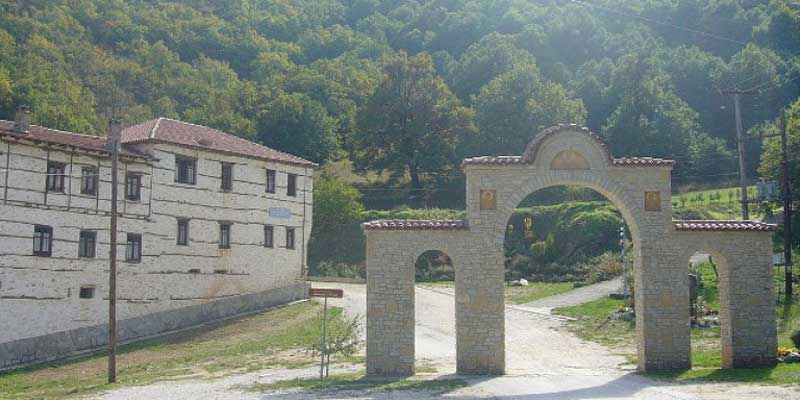 Κλεισούρα: Τελετή ενταφιασμού οστών 85 Ελλήνων πεσόντων του Έπους του ΄40
