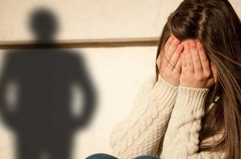 Πούλησε την κόρη της για 10.000 ευρώ και το δήλωσε ως απαγωγή