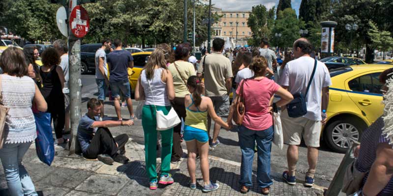 Πρόστιμα και για πεζούς – Πότε μπορεί η Τροχαία να κόψει κλήση