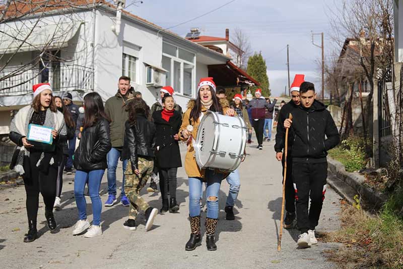 Κάλαντα στις γειτονιές της Αιανής