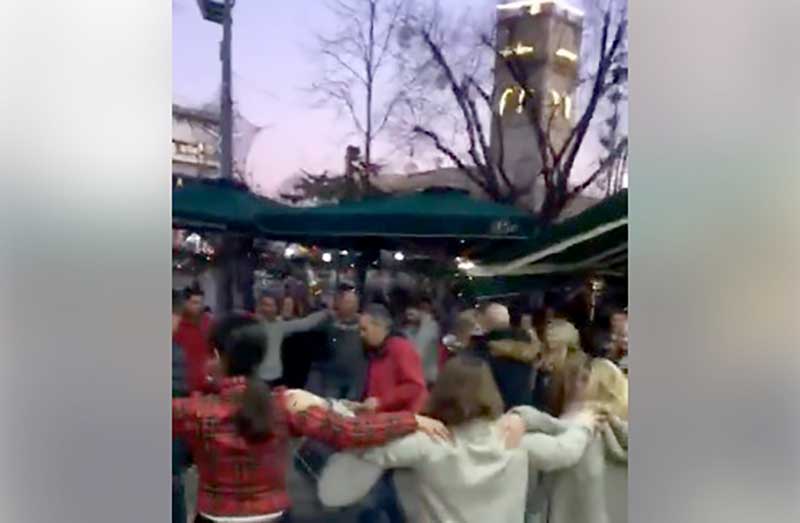 Τρελό γλέντι στο Βο cafe με το “Κοζανίτικο Τακίμι”