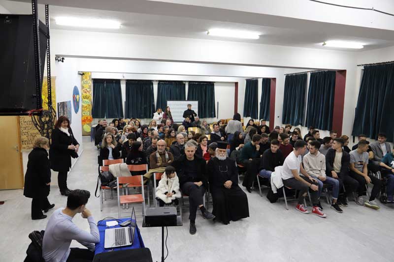 Πραγματοποιήθηκε η ετήσια εκδήλωση βράβευσης των αποφοίτων λυκείου Βελβεντού
