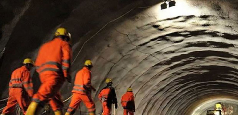 Με διαδοχικά προγράμματα η εθελουσία στη ΔΕΗ – Εξοικονόμηση πάνω από… 200 εκατ. φέρνει η αποχώρηση των “πλαφοναρισμένων”
