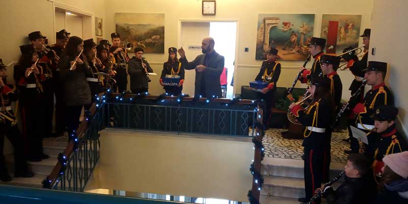 Χριστουγεννιάτικα κάλαντα και ευχές στο Δήμαρχο Κοζάνης