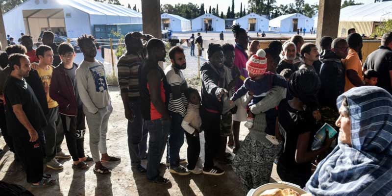 Η πρόταση της κυβέρνησης για «αναπνεύσει» η Ελλάδα από τις ροές μεταναστών-Την παρουσίασε ο Κουμουτσάκος στις Βρυξέλλες