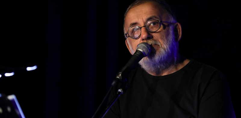 Θάνος Μικρούτσικος: Η έκκληση για αίμα μέσα από το νοσοκομείο
