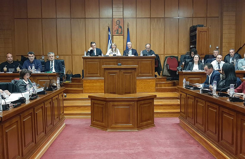 Η αντιπολίτευση καταθέτει πρόταση μομφής κατά της Προέδρου του Περιφερειακού Συμβουλίου – Καλεί τους φορείς σε ανοιχτή σύσκεψη
