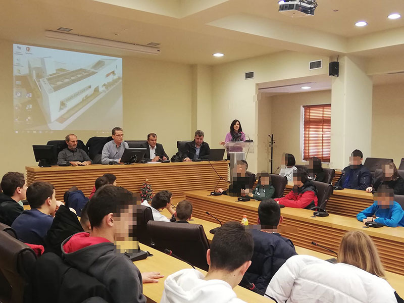 Η πρώτη συνεδρίαση προσομοίωσης Δημοτικού Συμβουλίου Κοζάνης με μαθητές του 6ου Γυμνάσιου