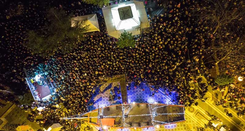 Φωταγωγήθηκε το καράβι στην Πτολεμαΐδα-Π.Πλακεντάς: “Θέλουμε να είμαστε το κέντρο των εκδηλώσεων στη Δ.Μακεδονία”