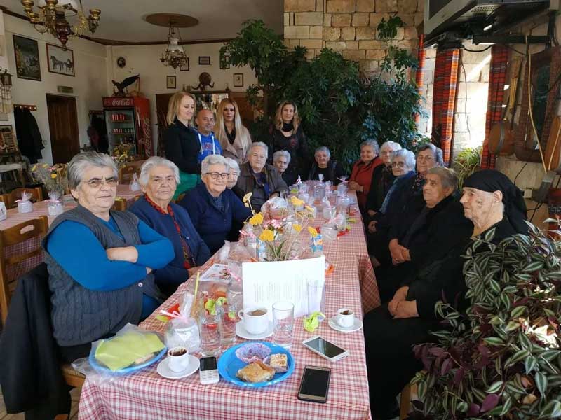 Χρώμιο: Κάλαντα, ευχές και δώρα στους ωφελούμενους του προγράμματος «Βοήθεια στο σπίτι»