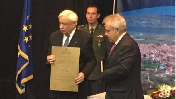 Στη γιορτή για την επανασύσταση του Δήμου διακηρύχτηκε στο Βελβεντό από τα πιο επίσημα χείλη, από τον Πρόεδρο της Δημοκρατίας κ. Προκόπιο Παυλόπουλο, η ιστορική αλήθεια: ‘’Η Μακεδονία είναι μία και είναι Ελληνική’’!
