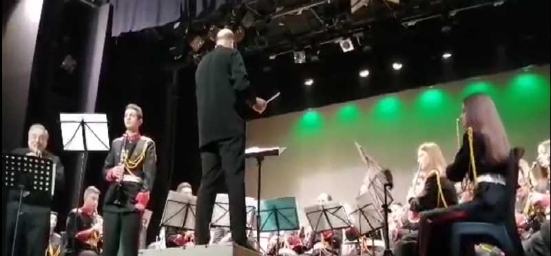 «Μάγεψε» το κοινό η Φιλαρμονική του Δήμου Κοζάνης «Πανδώρα»: Μοναδική μουσική συνεργασία με τον παγκοσμίου φήμης τρομπετίστα Vince Di Martino
