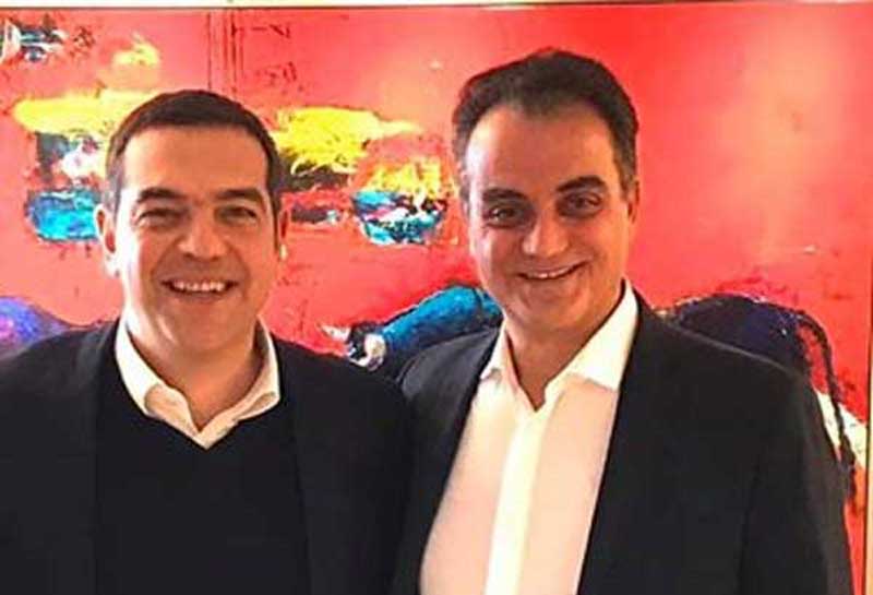Ο Θόδωρος Καρυπίδης ανάρτησε φωτογραφία με τον Αλέξη Τσίπρα στην Κουμουνδούρου