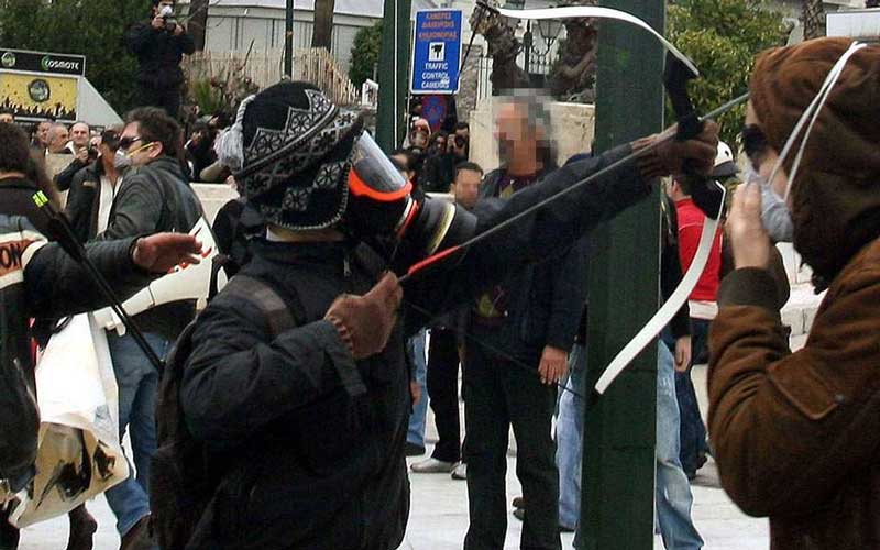 Συνελήφθη ο “τοξοβόλος του Συντάγματος” Γιάννης Μιχαηλίδης, συνεργός στη διπλή ληστεία στο Βελβεντό