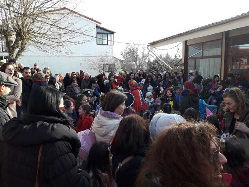 Πολλά παιχνίδια στον παιδικό φανό Αγίου Αθανασίου