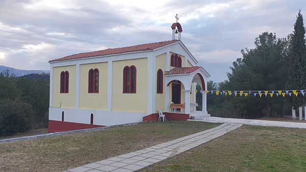 Με αρχιερατική Θεία Λειτουργία πανηγύρισε το Ιερό Μητροπολιτικό Παρεκκλήσι του Αγίου Βαραδάτου του Κουβουκλιώτη
