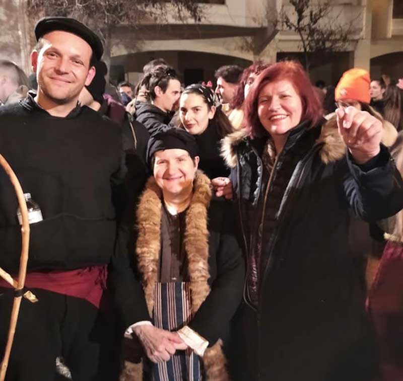 Φανή Φτάκα: Αυτοί είναι οι σύγχρονοι θεματοφύλακες της Κοζανίτικης αποκριάτικης παράδοσης στο Φανό Μπουγδανάθκα