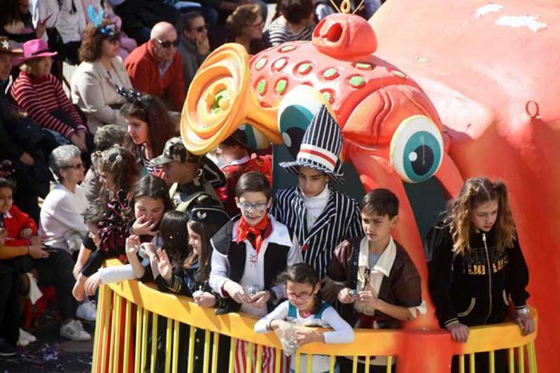Κορωνοϊός: Η λίστα με τα καρναβάλια που ακυρώνονται – Και της Κοζάνης