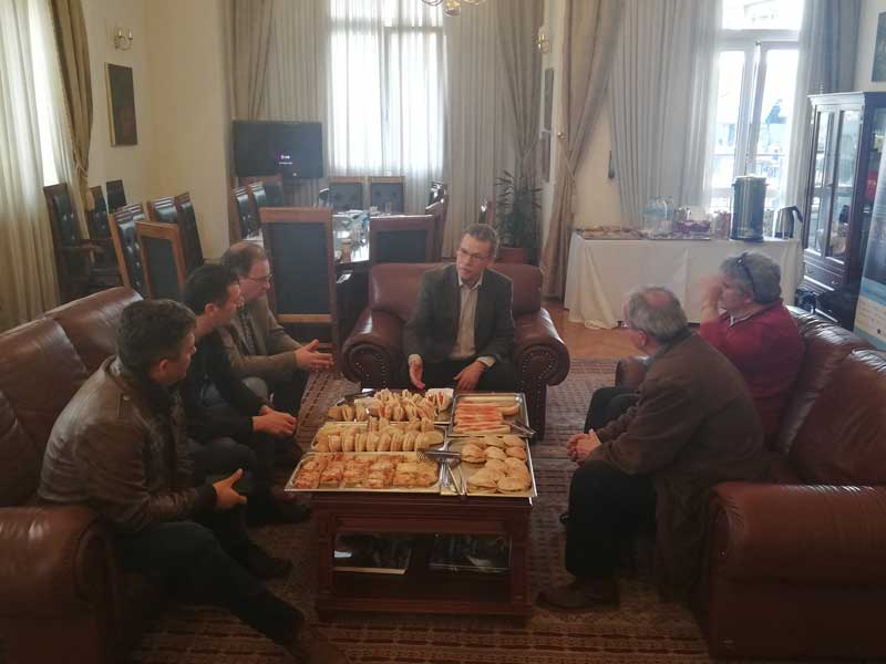 Συνάντηση του Λάζαρου Μαλούτα με δημάρχους της Κορινθίας για ζητήματα διαχείρισης απορριμμάτων