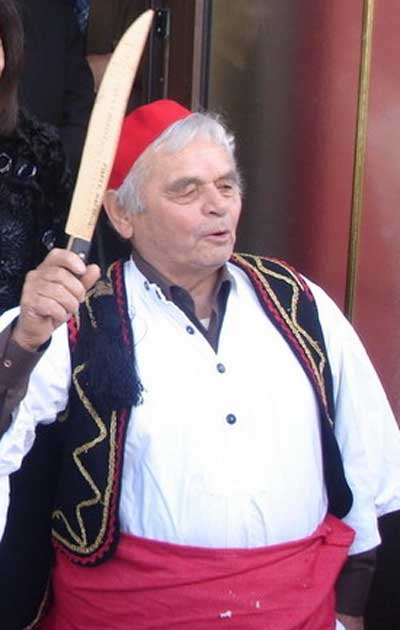Ξεπροβοδίσαμε για το μεγάλο «ταξίδι» το μπάρμπα Θανάση, έναν γνήσιο εκφραστή της παράδοσής μας