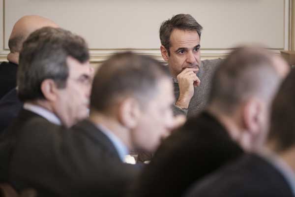 Η Ελλάδα δέχθηκε οργανωμένη επίθεση παραβίασης συνόρων και άντεξε -Απετράπη η είσοδος 4.000-Ολοκληρώθηκε η σύσκεψη στο Μαξίμου