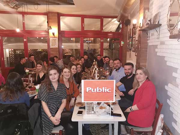 Κοπή πίτας στο Public – Η τυχερή