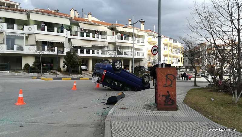 Αναποδογυρισε αυτοκίνητο στον κόμβο της Μοναστηρίου στην είσοδο της πόλης