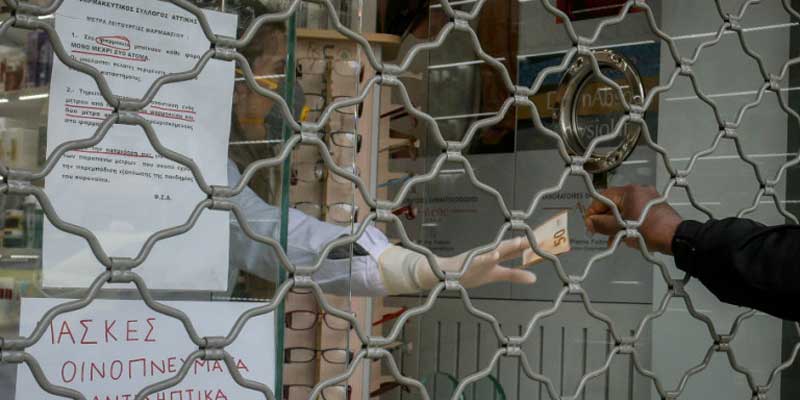 Κορωνοϊός: Ποια καταστήματα θα μείνουν ανοικτά μετά τα νέα μέτρα της κυβέρνησης [λίστα]