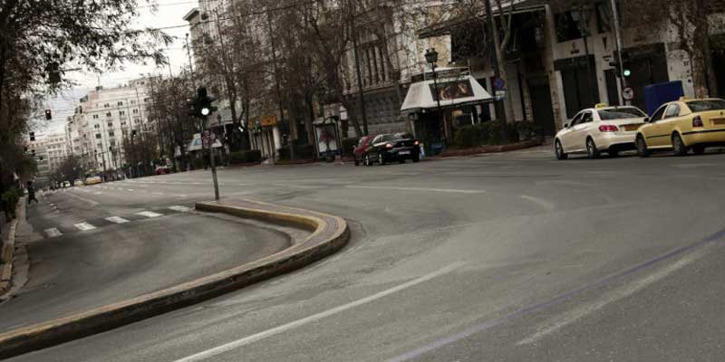 Απαγόρευση κυκλοφορίας: Νέες εξαιρέσεις ανακοίνωσε ο Χαρδαλιάς -Για εργαζόμενους, ταξί και ανήλικα παιδιά