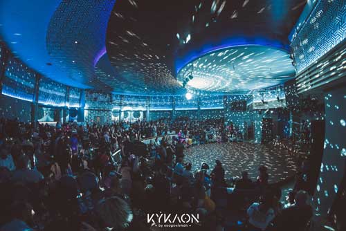 Δείτε φωτογραφίες από το μασκέ party του “Κύκλον”