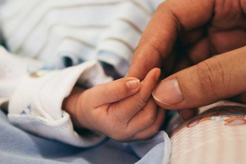 Θετικό στον κορωνοϊό νεογέννητο μωρό στην Καστοριά