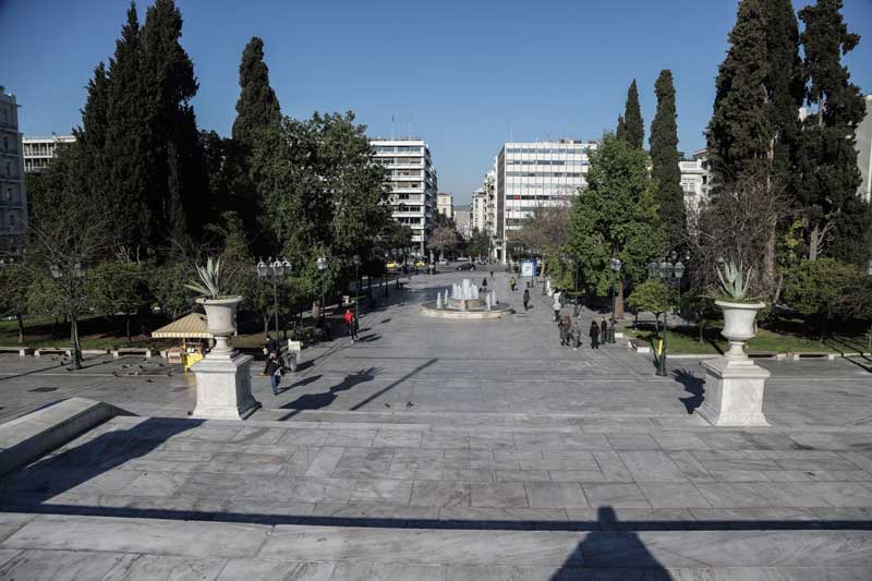 Κορονοϊός: Πρόστιμο 1000 ευρώ οι άσκοπες βόλτες σε πάρκα και πλατείες