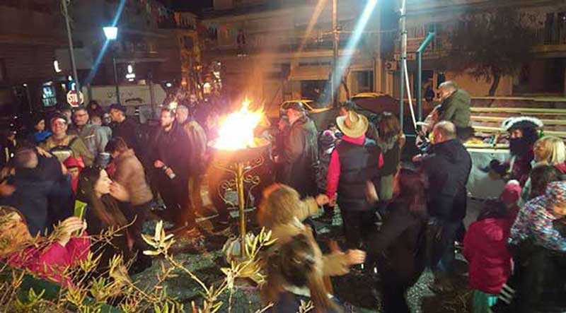 Άναψε ο φανός στο Πηγάδ’ απ’το Κεραμαριό