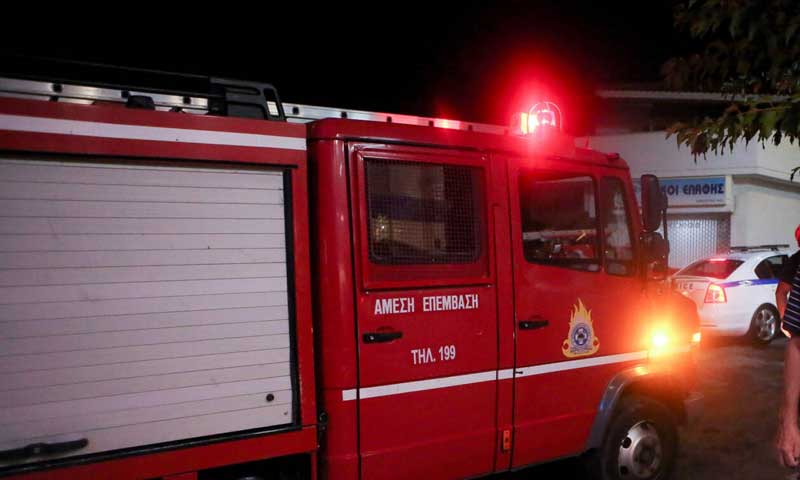 Φωτιά σε εγκαταλελειμμένο κτίριο στην Κοζάνη