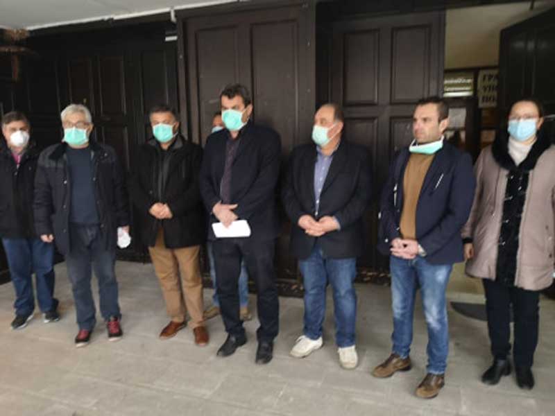Έκτακτη σύσκεψη φορέων πραγματοποιήθηκε στην Καστοριά – Διονύσης Σαββόπολους : “Θα πρέπει να τεθεί σε καραντίνα η Καστοριά” – “Nα αρθεί το προσωπικό απόρρητο  των νοσούντων”