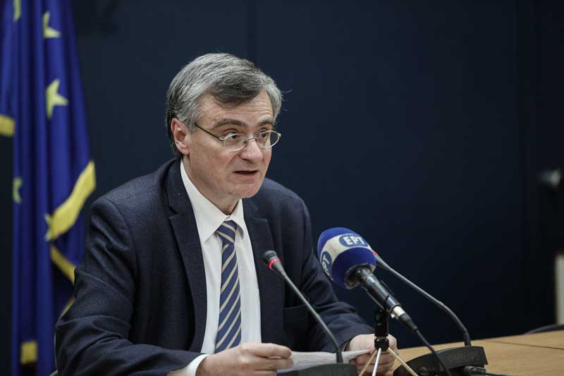 Προειδοποίηση Τσιόδρα για κορονοϊό: Καθαρίστε σχολαστικά τα κινητά – Πόσο ζει στις σκληρές επιφάνειες ο ιός