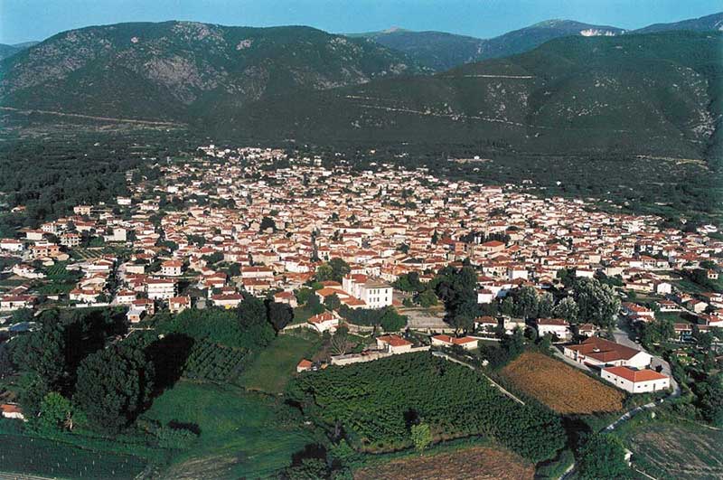 Οικογένεια από το Βελβεντό θετική στον κορωνοϊό – Τρία άτομα κόλλησαν