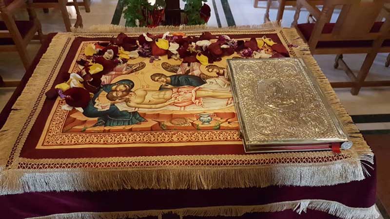 Ο φετινός λιτός Επιτάφιος του Αγίου Γεωργίου Κοζάνης