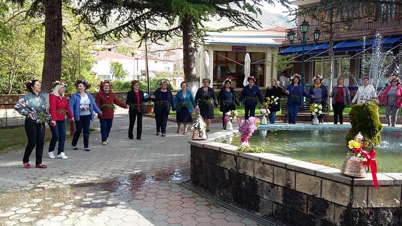 «Η Εράτυρα τραγουδά πασχαλινά και μαγιάτικα τραγούδια,  σε μια παγκόσμια χορωδία»  διαδικτυακά  σήμερα Κυριακή στις 16.00 το απόγευμα